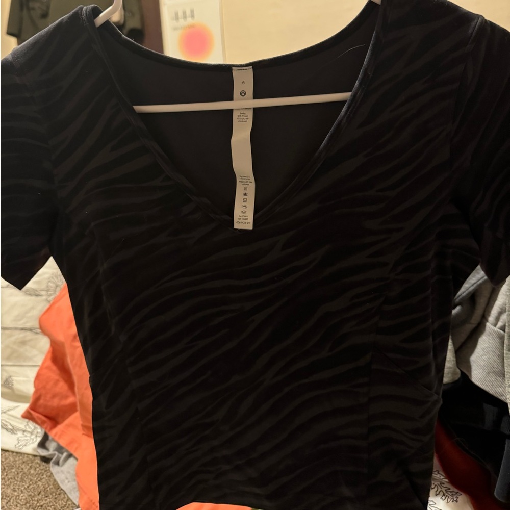 Lululemon align tee size 6